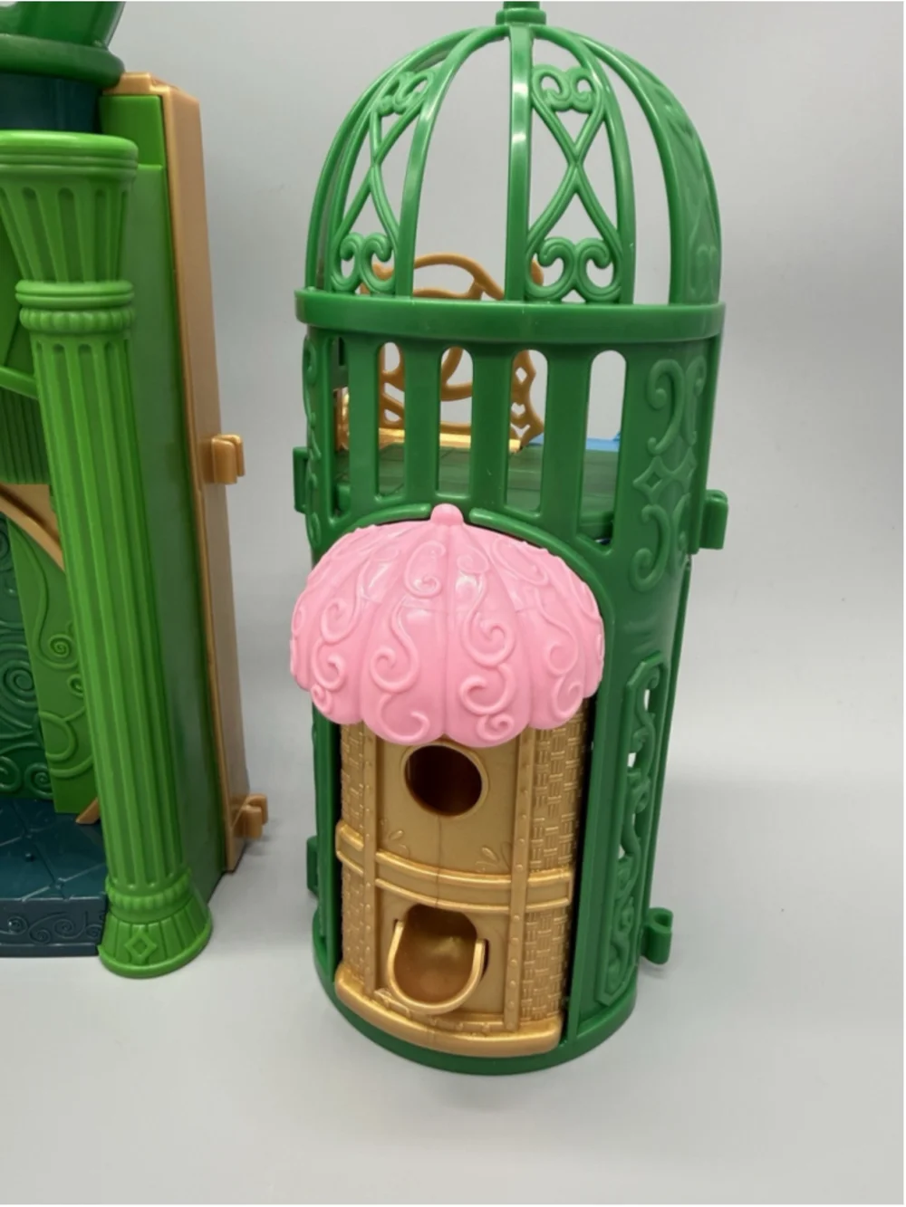 Mattel Wicked Mini Doll Lot - NIB Students of Shiz 5-Pack & Emerald City Playset